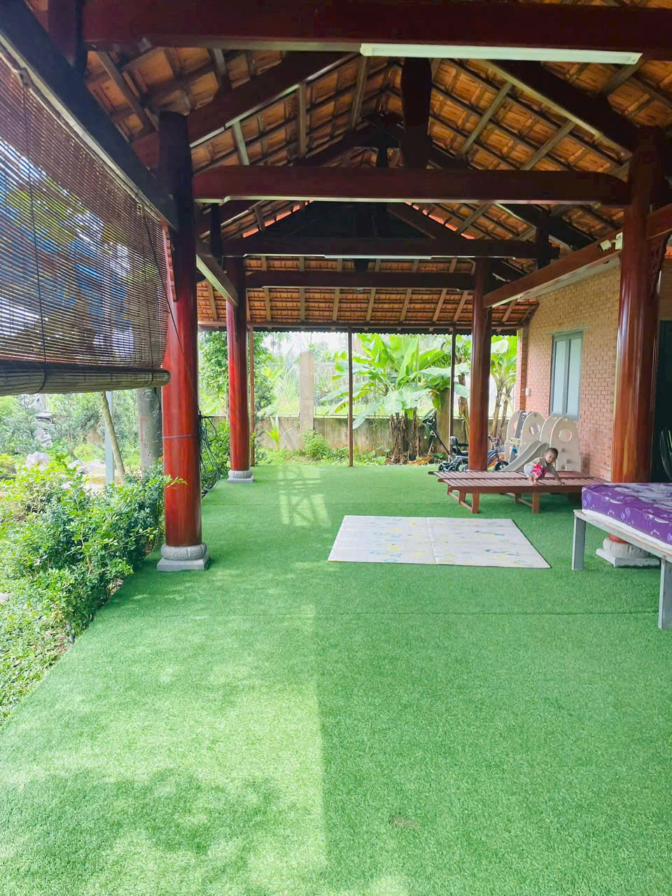 Nhà đất Dĩ An cần bán căn biệt thự vườn rộng rãi, thoáng mát,