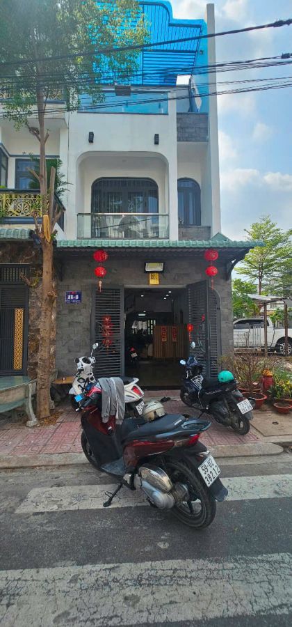 Bán nhà Dĩ An trệt , hai lầu sổ hồng riêng KDC Lê Phong Phường Tân Bình , TP Dĩ An , Bình Dương