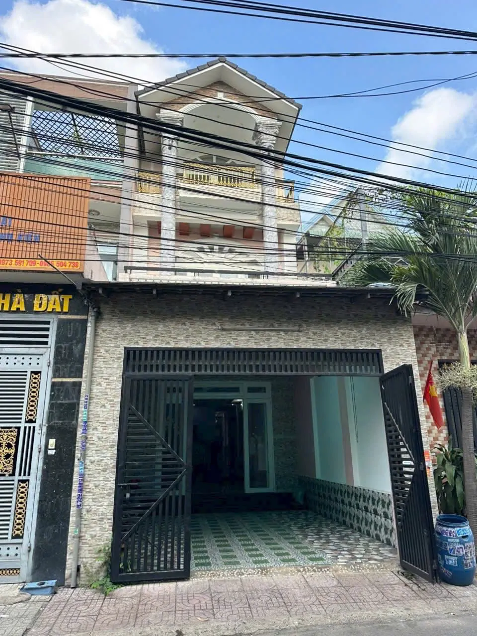 Bán Nhà chính chủ mặt tiền 3 Lầu Đường Nhựa Ngay Đông Hòa TP HCM